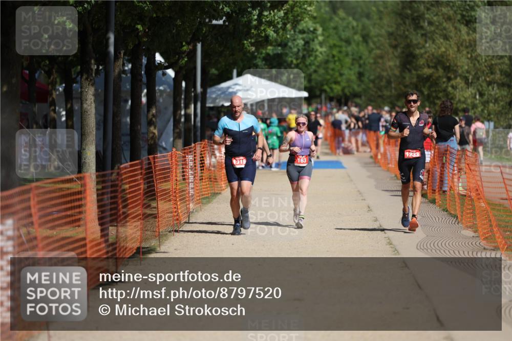 07.09.2025 - 19. Norderstedt Triathlon Michael Strokosch http://msf.ph/oto/8797520 07.09.2025 12:22:49 Laufen 163, 1233, 1244, 1319 meine-sportfotos.de