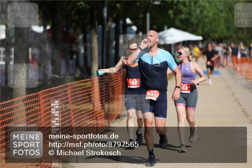 07.09.2025 - 19. Norderstedt Triathlon Michael Strokosch http://msf.ph/oto/8797565 07.09.2025 12:22:54 Laufen 162, 163, 1233, 1319 meine-sportfotos.de