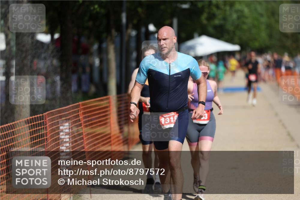 07.09.2025 - 19. Norderstedt Triathlon Michael Strokosch http://msf.ph/oto/8797572 07.09.2025 12:22:55 Laufen 162, 163, 1233, 1319 meine-sportfotos.de