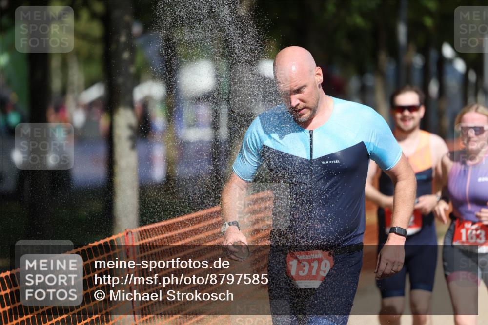 07.09.2025 - 19. Norderstedt Triathlon Michael Strokosch http://msf.ph/oto/8797585 07.09.2025 12:22:57 Laufen 162, 163, 164, 1233, 1319 meine-sportfotos.de