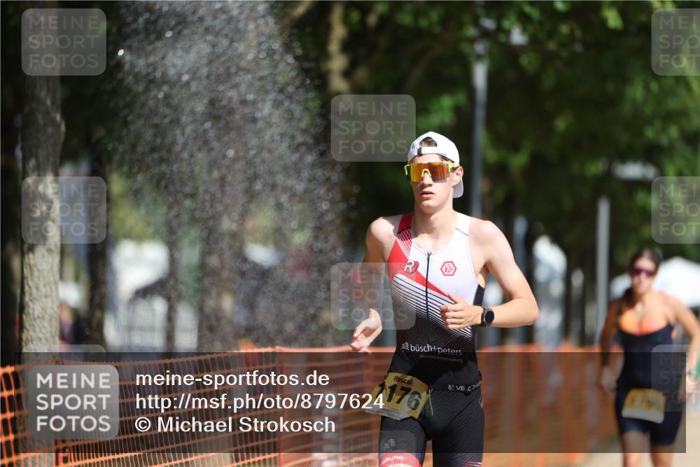07.09.2025 - 19. Norderstedt Triathlon Michael Strokosch http://msf.ph/oto/8797624 07.09.2025 11:57:03 Laufen 1176, 1195 meine-sportfotos.de