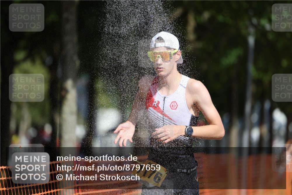07.09.2025 - 19. Norderstedt Triathlon Michael Strokosch http://msf.ph/oto/8797659 07.09.2025 11:57:03 Laufen 1176, 1195 meine-sportfotos.de