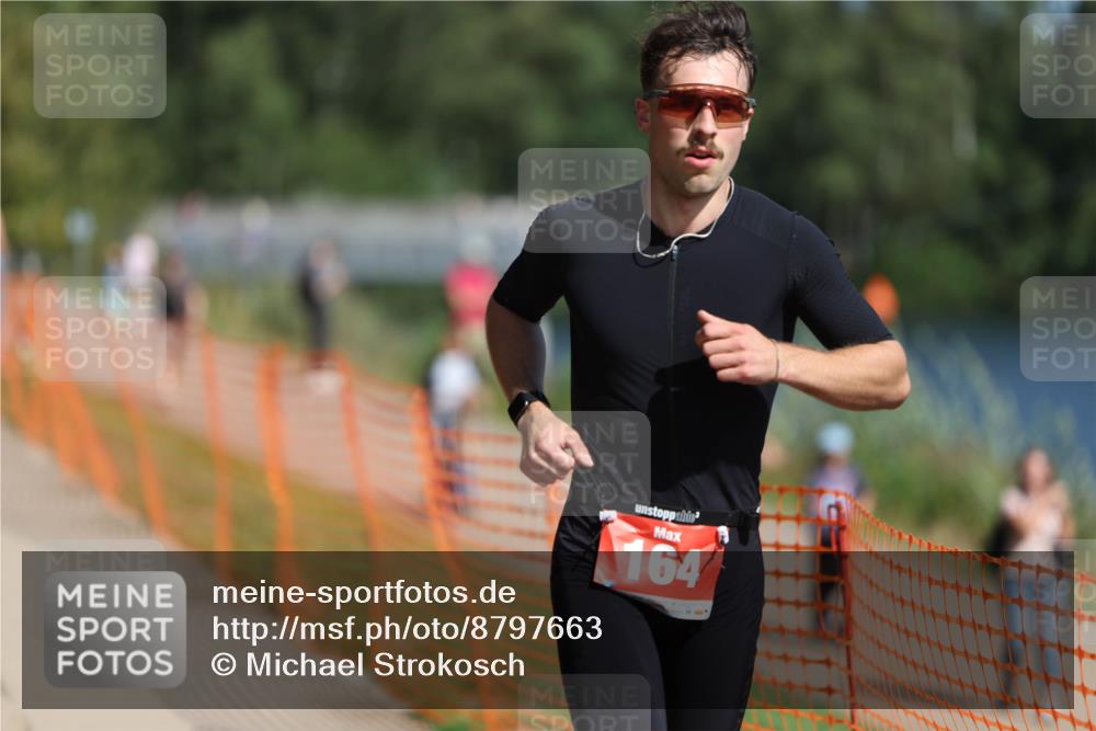 07.09.2025 - 19. Norderstedt Triathlon Michael Strokosch http://msf.ph/oto/8797663 07.09.2025 12:23:04 Laufen 164 meine-sportfotos.de