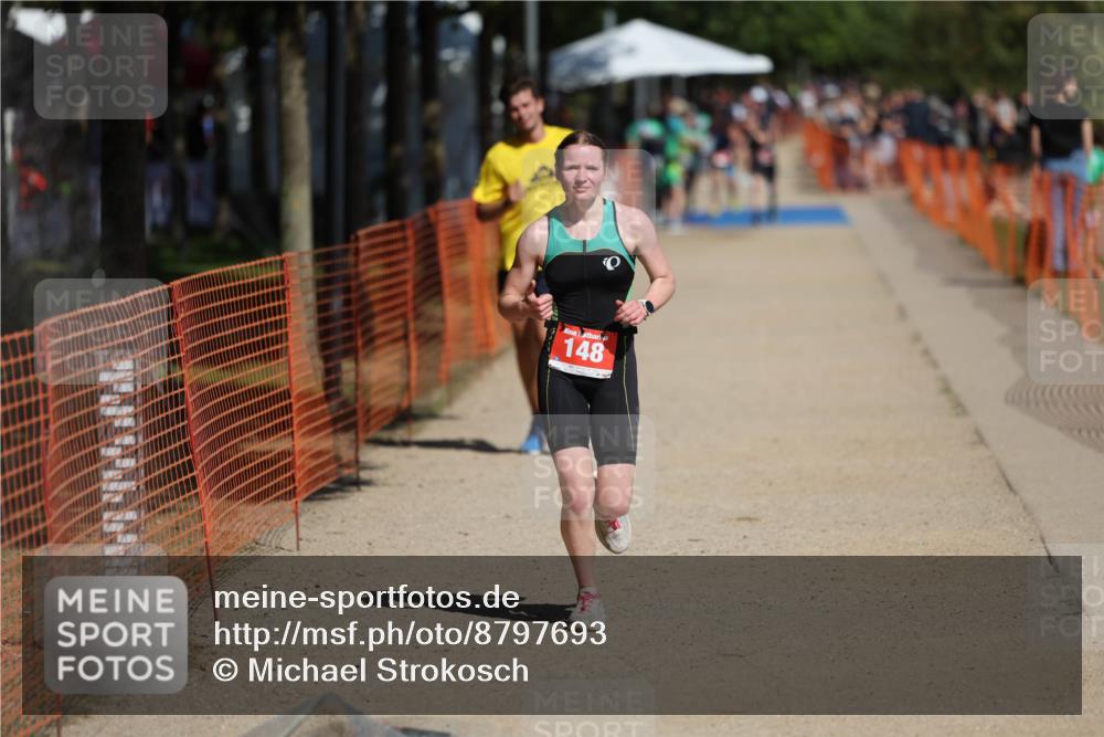 07.09.2025 - 19. Norderstedt Triathlon Michael Strokosch http://msf.ph/oto/8797693 07.09.2025 12:23:19 Laufen 148, 228, 860 meine-sportfotos.de