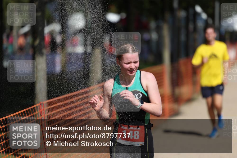 07.09.2025 - 19. Norderstedt Triathlon Michael Strokosch http://msf.ph/oto/8797737 07.09.2025 12:23:21 Laufen 148, 228 meine-sportfotos.de