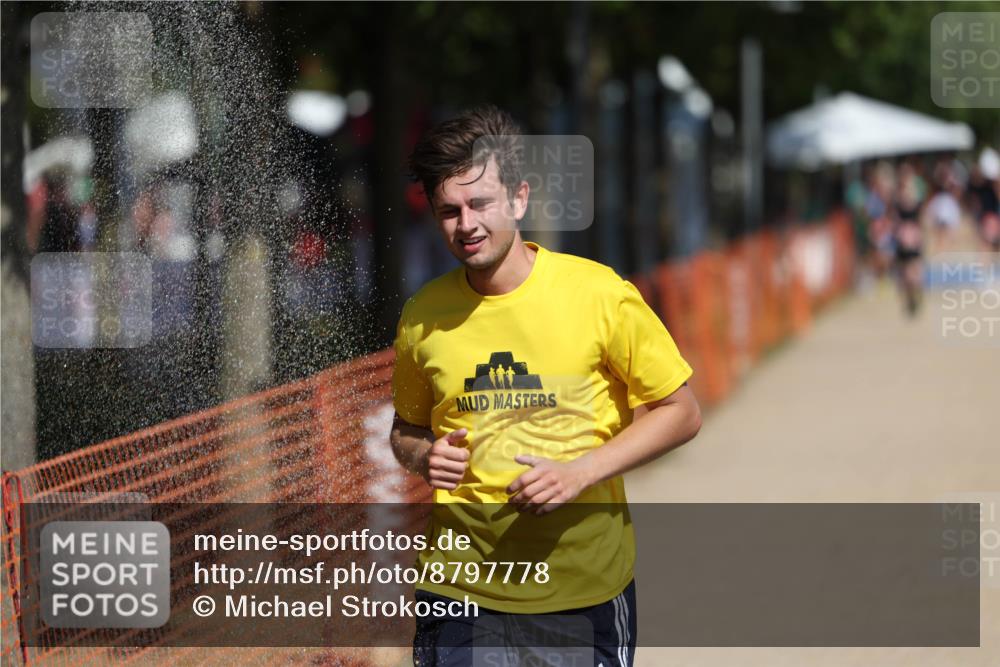 07.09.2025 - 19. Norderstedt Triathlon Michael Strokosch http://msf.ph/oto/8797778 07.09.2025 12:23:24 Laufen 148, 228 meine-sportfotos.de
