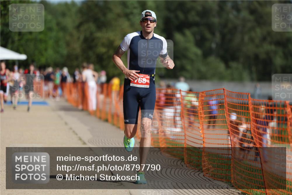 07.09.2025 - 19. Norderstedt Triathlon Michael Strokosch http://msf.ph/oto/8797790 07.09.2025 11:57:12 Laufen 768 meine-sportfotos.de
