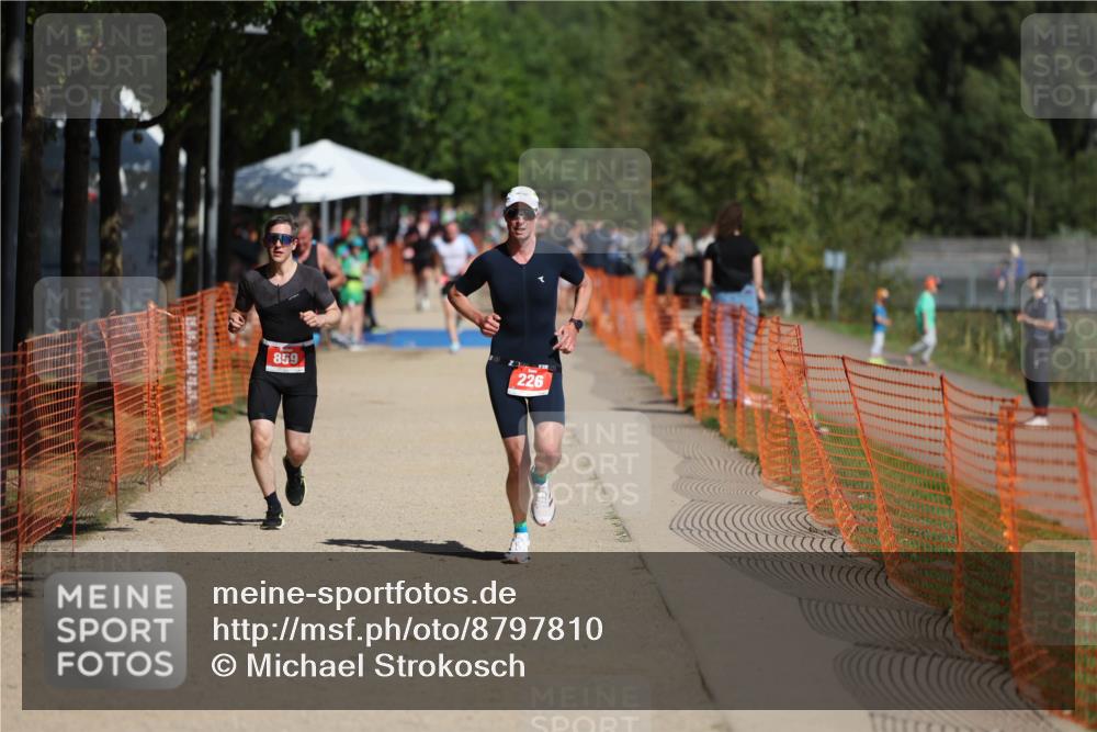 07.09.2025 - 19. Norderstedt Triathlon Michael Strokosch http://msf.ph/oto/8797810 07.09.2025 12:23:34 Laufen 226, 859 meine-sportfotos.de