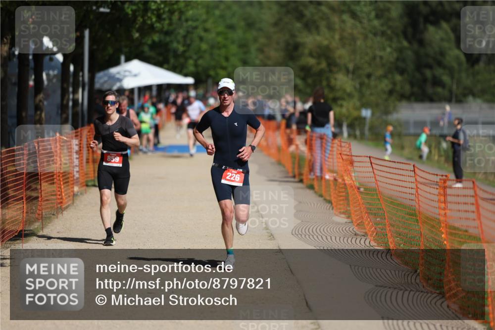 07.09.2025 - 19. Norderstedt Triathlon Michael Strokosch http://msf.ph/oto/8797821 07.09.2025 12:23:34 Laufen 226, 859 meine-sportfotos.de