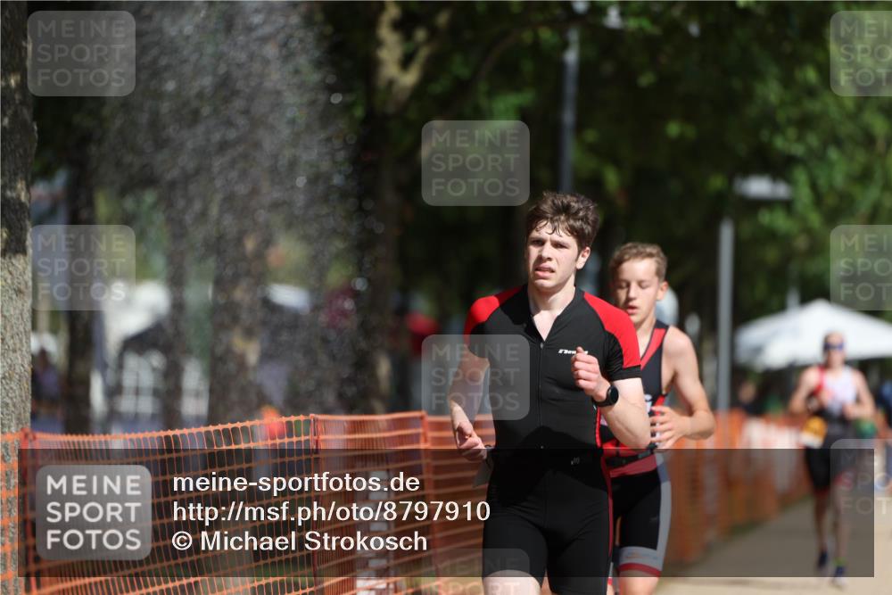 07.09.2025 - 19. Norderstedt Triathlon Michael Strokosch http://msf.ph/oto/8797910 07.09.2025 11:57:21 Laufen 1153, 1162, 1199 meine-sportfotos.de