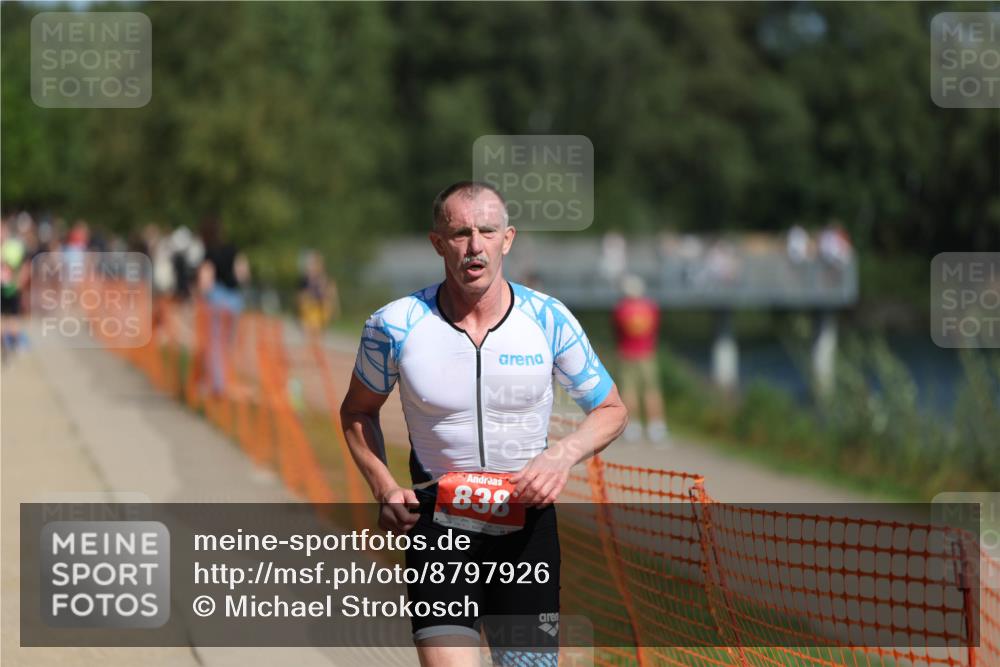 07.09.2025 - 19. Norderstedt Triathlon Michael Strokosch http://msf.ph/oto/8797926 07.09.2025 12:23:50 Laufen 152, 838 meine-sportfotos.de