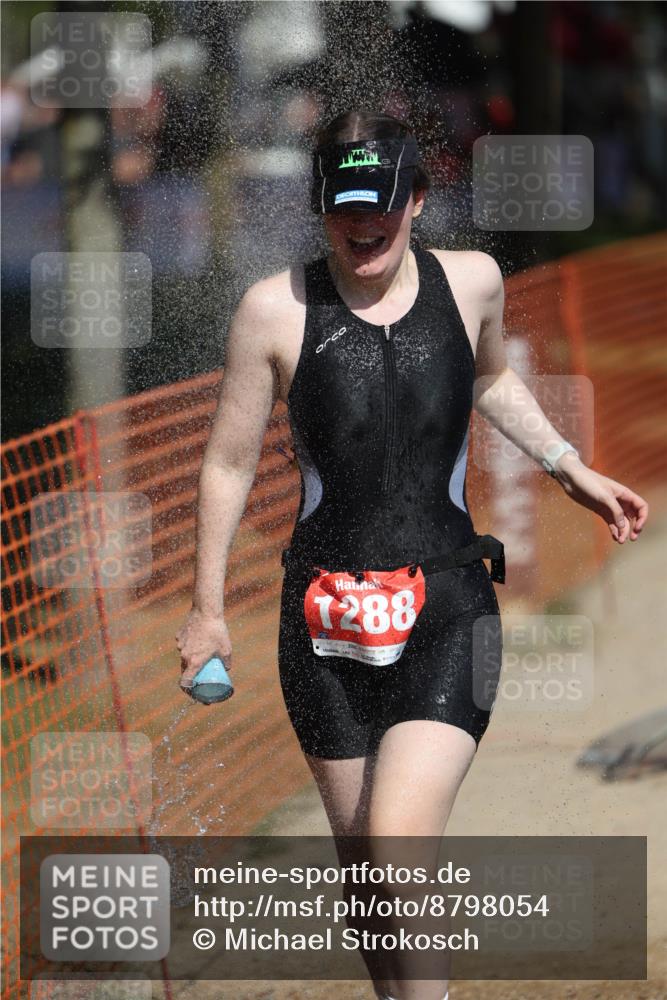 07.09.2025 - 19. Norderstedt Triathlon Michael Strokosch http://msf.ph/oto/8798054 07.09.2025 12:24:11 Laufen 151, 1288 meine-sportfotos.de