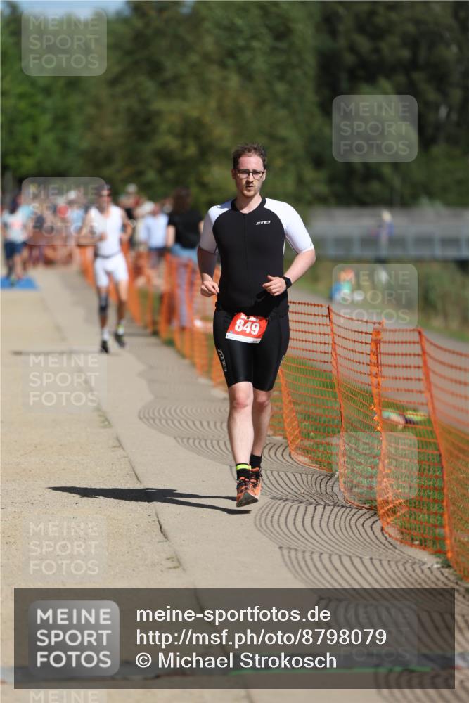 07.09.2025 - 19. Norderstedt Triathlon Michael Strokosch http://msf.ph/oto/8798079 07.09.2025 12:24:16 Laufen 151, 697, 719, 849 meine-sportfotos.de