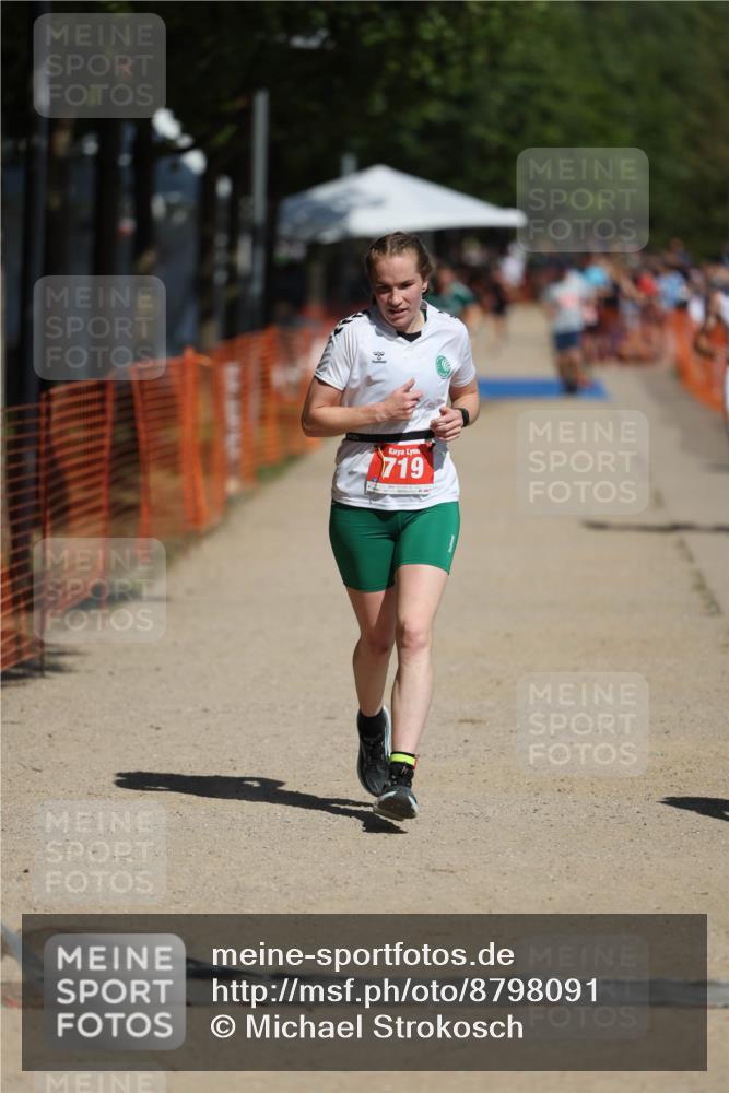 07.09.2025 - 19. Norderstedt Triathlon Michael Strokosch http://msf.ph/oto/8798091 07.09.2025 12:24:18 Laufen 151, 697, 719, 849 meine-sportfotos.de