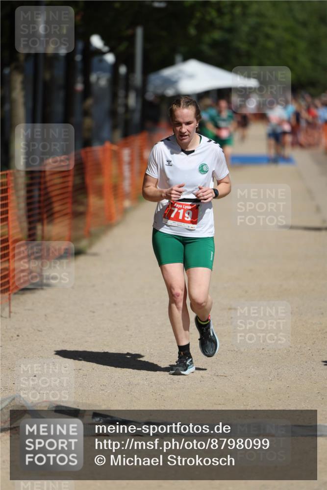 07.09.2025 - 19. Norderstedt Triathlon Michael Strokosch http://msf.ph/oto/8798099 07.09.2025 12:24:18 Laufen 151, 697, 719, 849 meine-sportfotos.de
