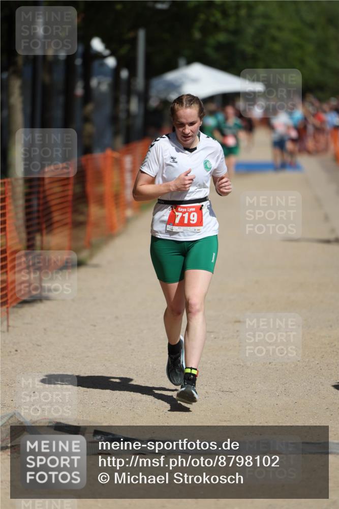 07.09.2025 - 19. Norderstedt Triathlon Michael Strokosch http://msf.ph/oto/8798102 07.09.2025 12:24:18 Laufen 151, 697, 719, 849 meine-sportfotos.de