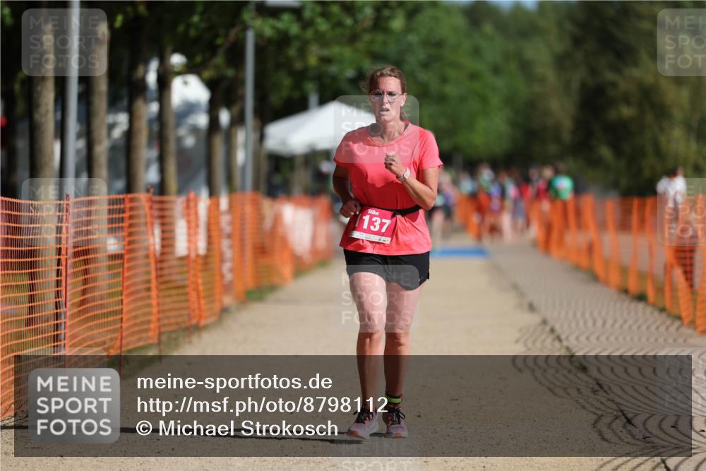07.09.2025 - 19. Norderstedt Triathlon Michael Strokosch http://msf.ph/oto/8798112 07.09.2025 10:54:32 Laufen 1137, 1143 meine-sportfotos.de
