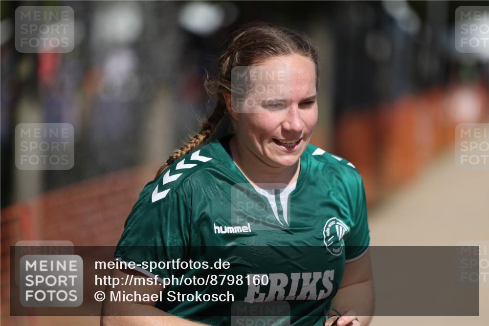 07.09.2025 - 19. Norderstedt Triathlon Michael Strokosch http://msf.ph/oto/8798160 07.09.2025 12:24:35 Laufen 720, 826, 1239 meine-sportfotos.de