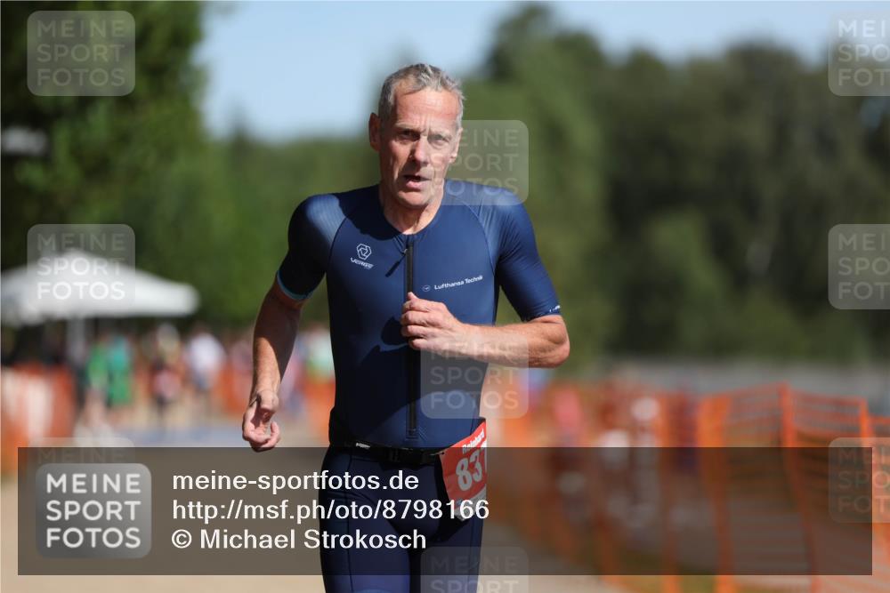 07.09.2025 - 19. Norderstedt Triathlon Michael Strokosch http://msf.ph/oto/8798166 07.09.2025 11:57:31 Laufen 837, 1153 meine-sportfotos.de
