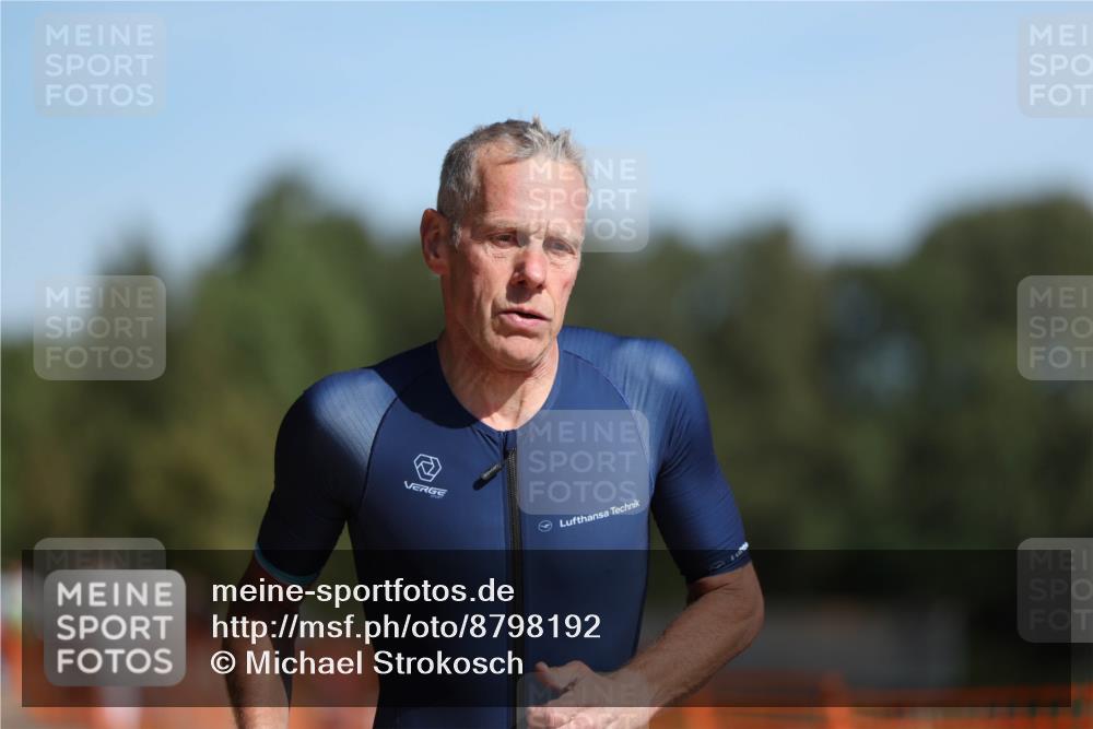 07.09.2025 - 19. Norderstedt Triathlon Michael Strokosch http://msf.ph/oto/8798192 07.09.2025 11:57:31 Laufen 837, 1153 meine-sportfotos.de