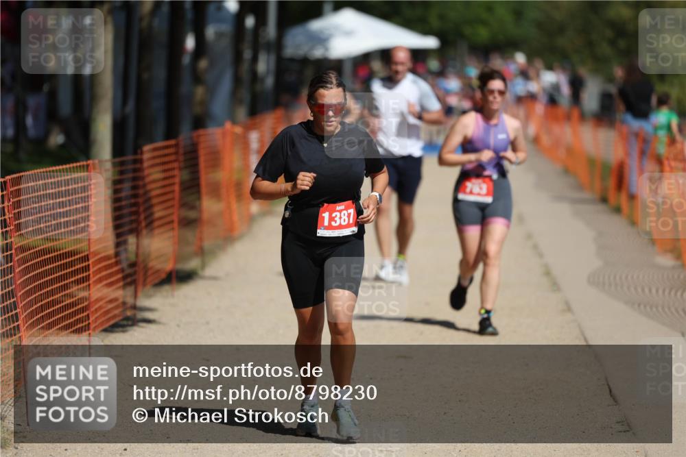 07.09.2025 - 19. Norderstedt Triathlon Michael Strokosch http://msf.ph/oto/8798230 07.09.2025 12:24:58 Laufen 763, 861, 1387 meine-sportfotos.de