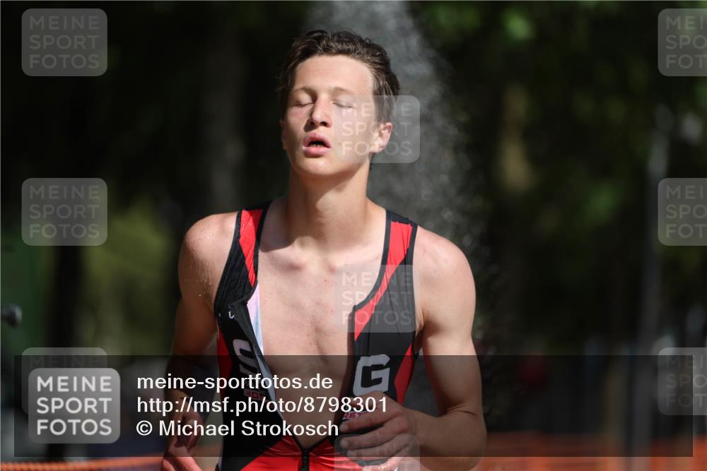 07.09.2025 - 19. Norderstedt Triathlon Michael Strokosch http://msf.ph/oto/8798301 07.09.2025 11:57:49 Laufen 300, 1179, 1186, 1211 meine-sportfotos.de