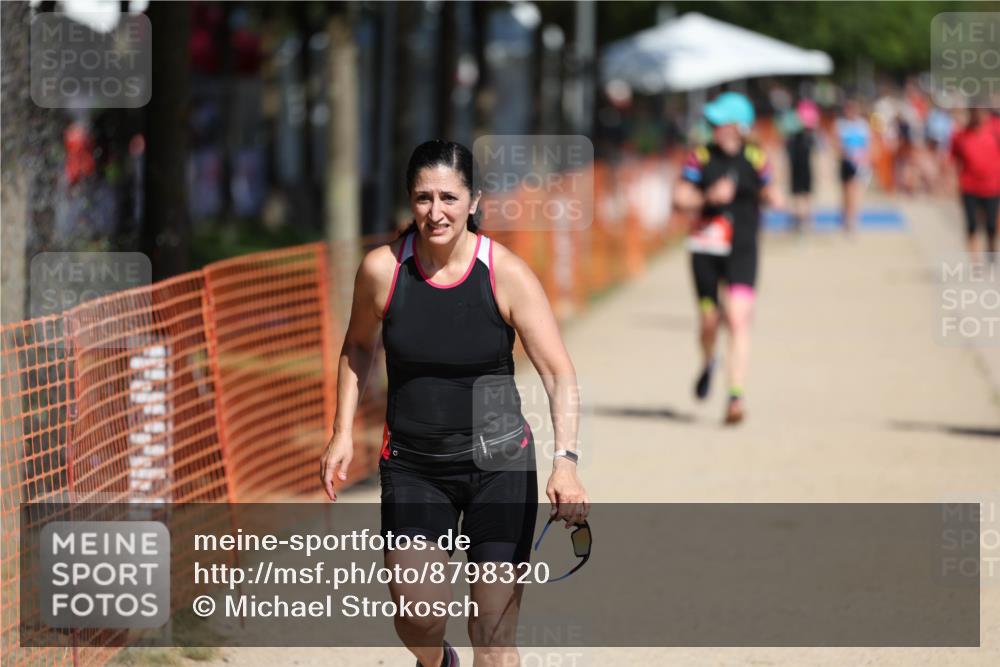 07.09.2025 - 19. Norderstedt Triathlon Michael Strokosch http://msf.ph/oto/8798320 07.09.2025 12:25:14 Laufen 299, 1367, 1380 meine-sportfotos.de