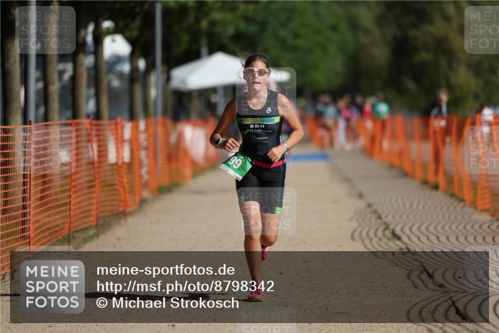 07.09.2025 - 19. Norderstedt Triathlon Michael Strokosch http://msf.ph/oto/8798342 07.09.2025 10:54:40 Laufen 99, 678, 1137 meine-sportfotos.de