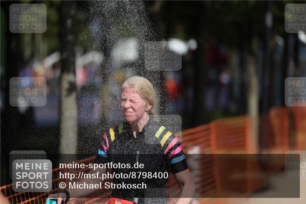 07.09.2025 - 19. Norderstedt Triathlon Michael Strokosch http://msf.ph/oto/8798400 07.09.2025 12:25:21 Laufen 299, 1327, 1367 meine-sportfotos.de