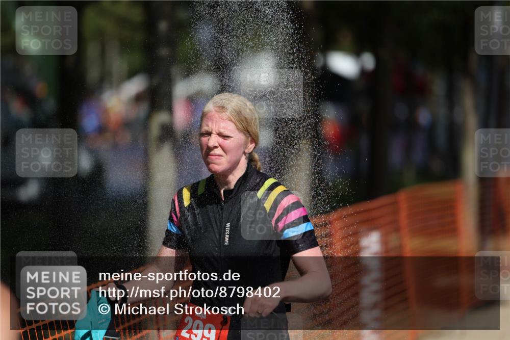 07.09.2025 - 19. Norderstedt Triathlon Michael Strokosch http://msf.ph/oto/8798402 07.09.2025 12:25:21 Laufen 299, 1327, 1367 meine-sportfotos.de