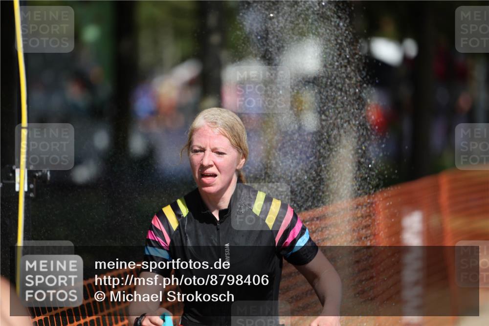 07.09.2025 - 19. Norderstedt Triathlon Michael Strokosch http://msf.ph/oto/8798406 07.09.2025 12:25:21 Laufen 299, 1327, 1367 meine-sportfotos.de