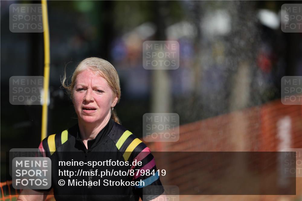 07.09.2025 - 19. Norderstedt Triathlon Michael Strokosch http://msf.ph/oto/8798419 07.09.2025 12:25:22 Laufen 299, 1327, 1367 meine-sportfotos.de