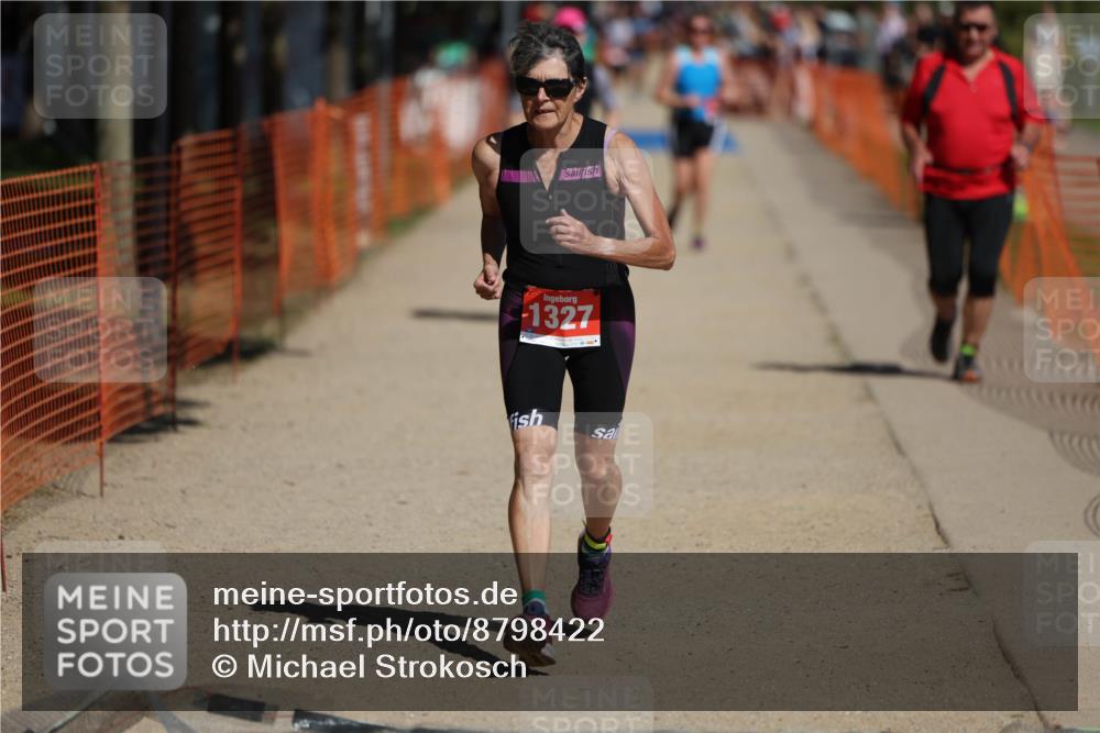 07.09.2025 - 19. Norderstedt Triathlon Michael Strokosch http://msf.ph/oto/8798422 07.09.2025 12:25:25 Laufen 136, 727, 1327 meine-sportfotos.de
