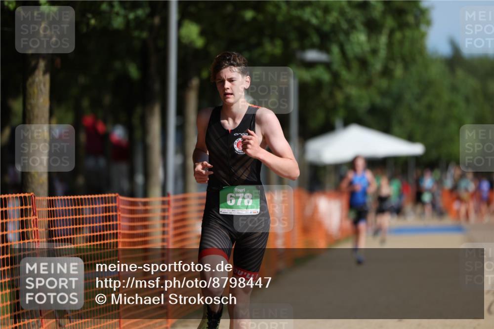 07.09.2025 - 19. Norderstedt Triathlon Michael Strokosch http://msf.ph/oto/8798447 07.09.2025 10:54:46 Laufen 99, 678 meine-sportfotos.de