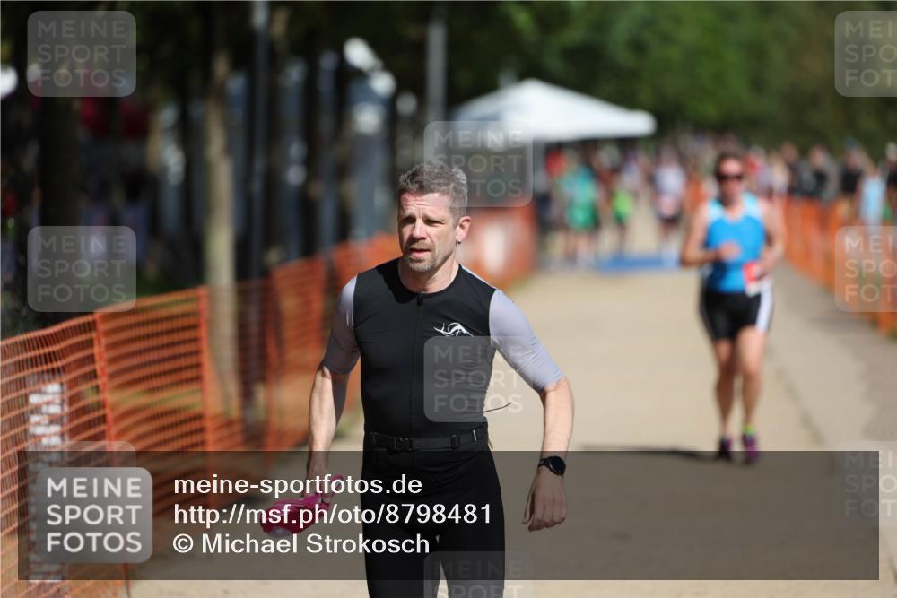 07.09.2025 - 19. Norderstedt Triathlon Michael Strokosch http://msf.ph/oto/8798481 07.09.2025 12:25:31 Laufen 136, 727, 793 meine-sportfotos.de