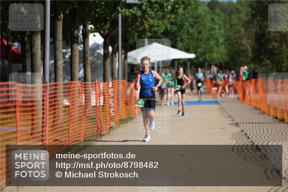 07.09.2025 - 19. Norderstedt Triathlon Michael Strokosch http://msf.ph/oto/8798482 07.09.2025 10:54:49 Laufen 676, 678 meine-sportfotos.de