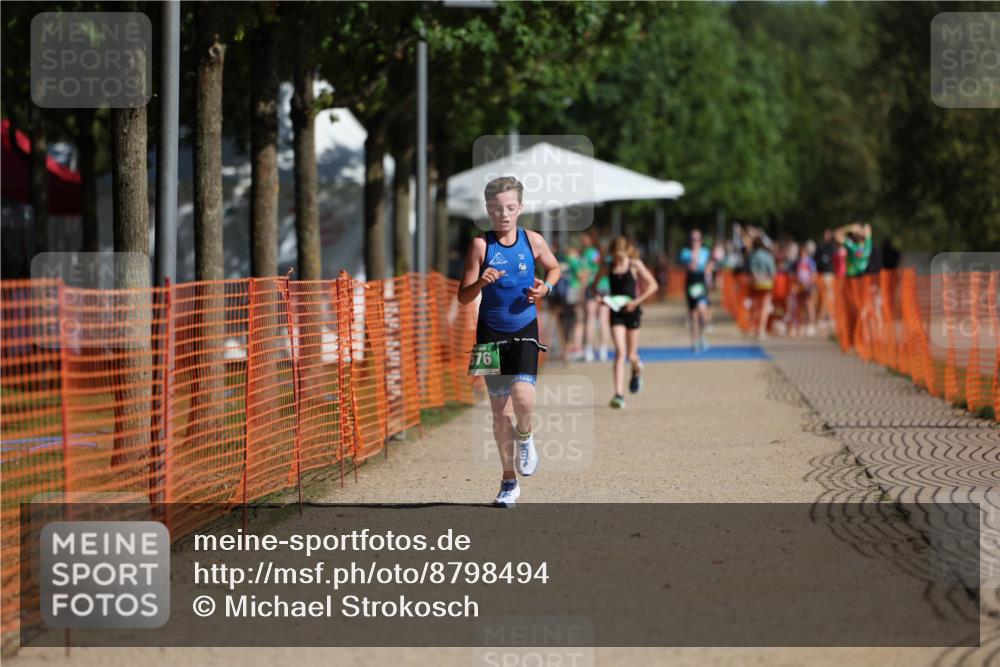 07.09.2025 - 19. Norderstedt Triathlon Michael Strokosch http://msf.ph/oto/8798494 07.09.2025 10:54:50 Laufen 676, 678 meine-sportfotos.de