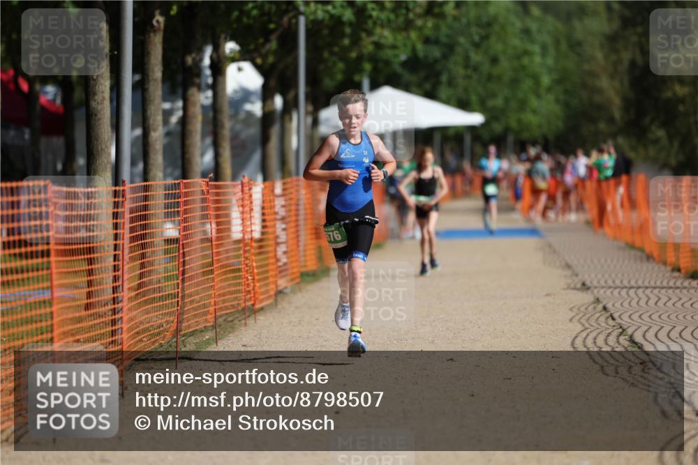 07.09.2025 - 19. Norderstedt Triathlon Michael Strokosch http://msf.ph/oto/8798507 07.09.2025 10:54:50 Laufen 676, 678 meine-sportfotos.de