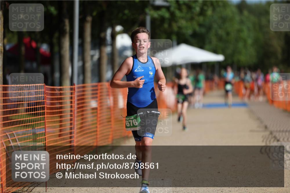 07.09.2025 - 19. Norderstedt Triathlon Michael Strokosch http://msf.ph/oto/8798561 07.09.2025 10:54:52 Laufen 676, 678 meine-sportfotos.de