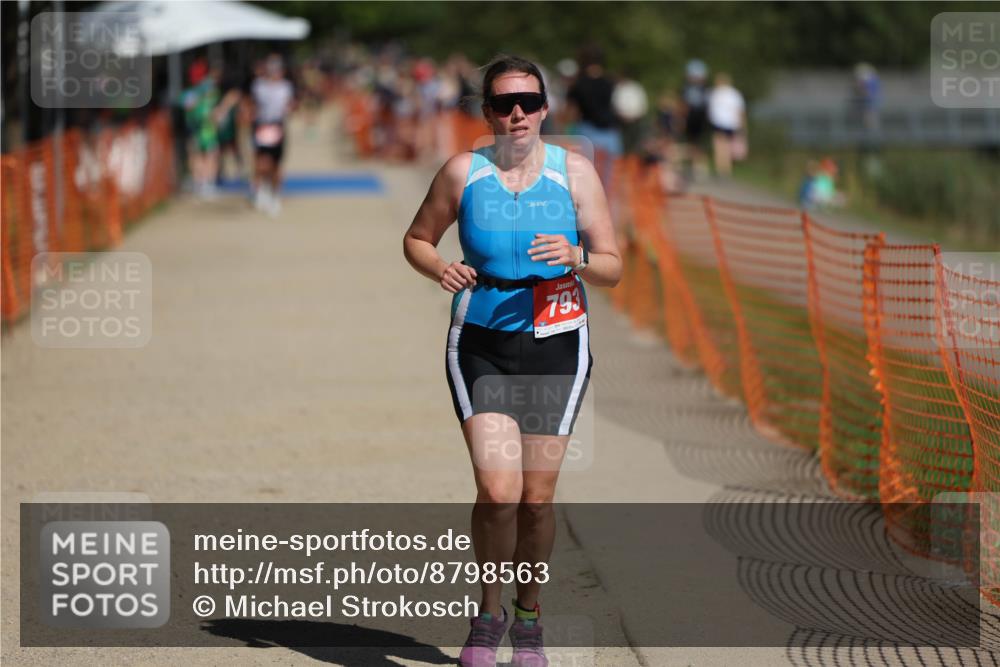07.09.2025 - 19. Norderstedt Triathlon Michael Strokosch http://msf.ph/oto/8798563 07.09.2025 12:25:35 Laufen 136, 727, 793 meine-sportfotos.de