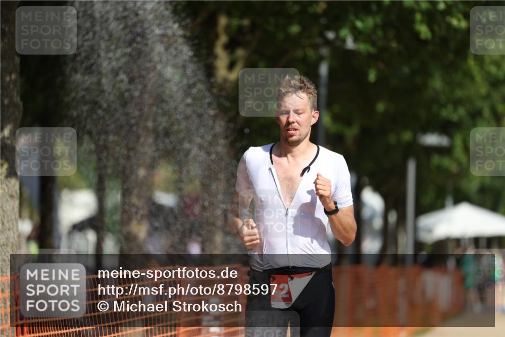 07.09.2025 - 19. Norderstedt Triathlon Michael Strokosch http://msf.ph/oto/8798597 07.09.2025 11:58:05 Laufen 276, 1219 meine-sportfotos.de
