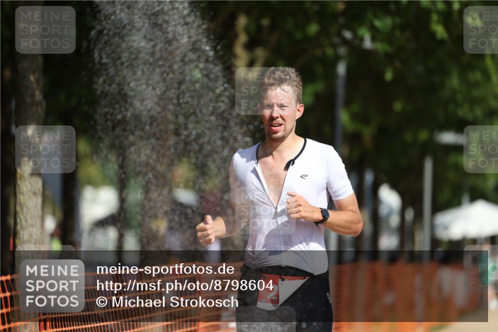 07.09.2025 - 19. Norderstedt Triathlon Michael Strokosch http://msf.ph/oto/8798604 07.09.2025 11:58:05 Laufen 276, 1219 meine-sportfotos.de