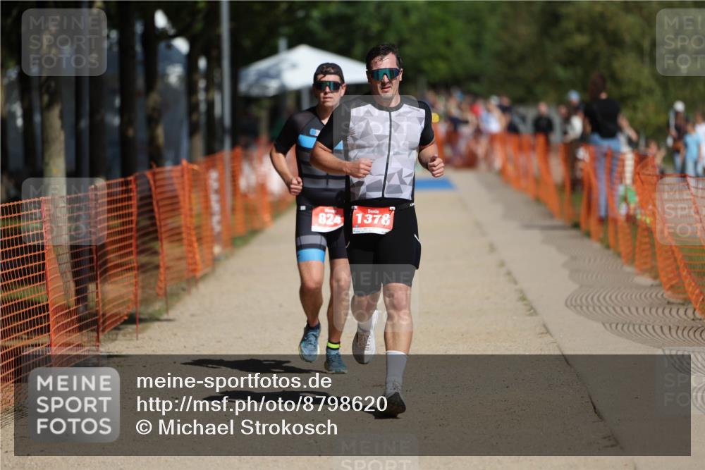 07.09.2025 - 19. Norderstedt Triathlon Michael Strokosch http://msf.ph/oto/8798620 07.09.2025 12:25:48 Laufen 824, 1378 meine-sportfotos.de