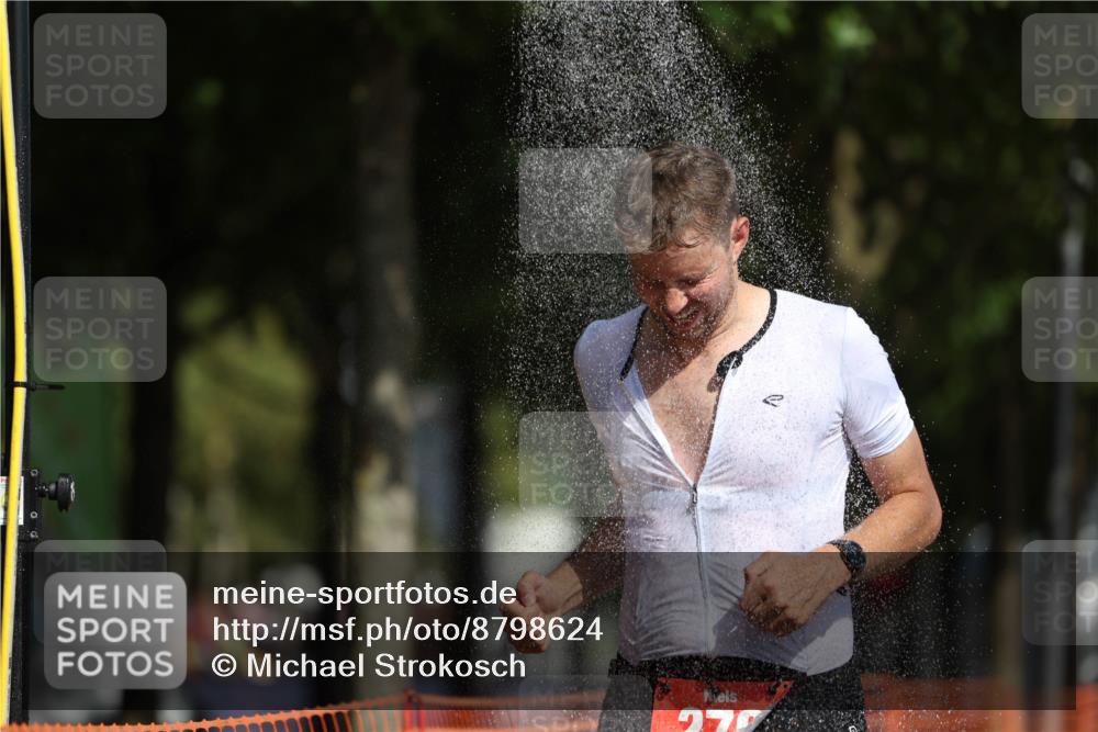07.09.2025 - 19. Norderstedt Triathlon Michael Strokosch http://msf.ph/oto/8798624 07.09.2025 11:58:06 Laufen 276, 1219 meine-sportfotos.de