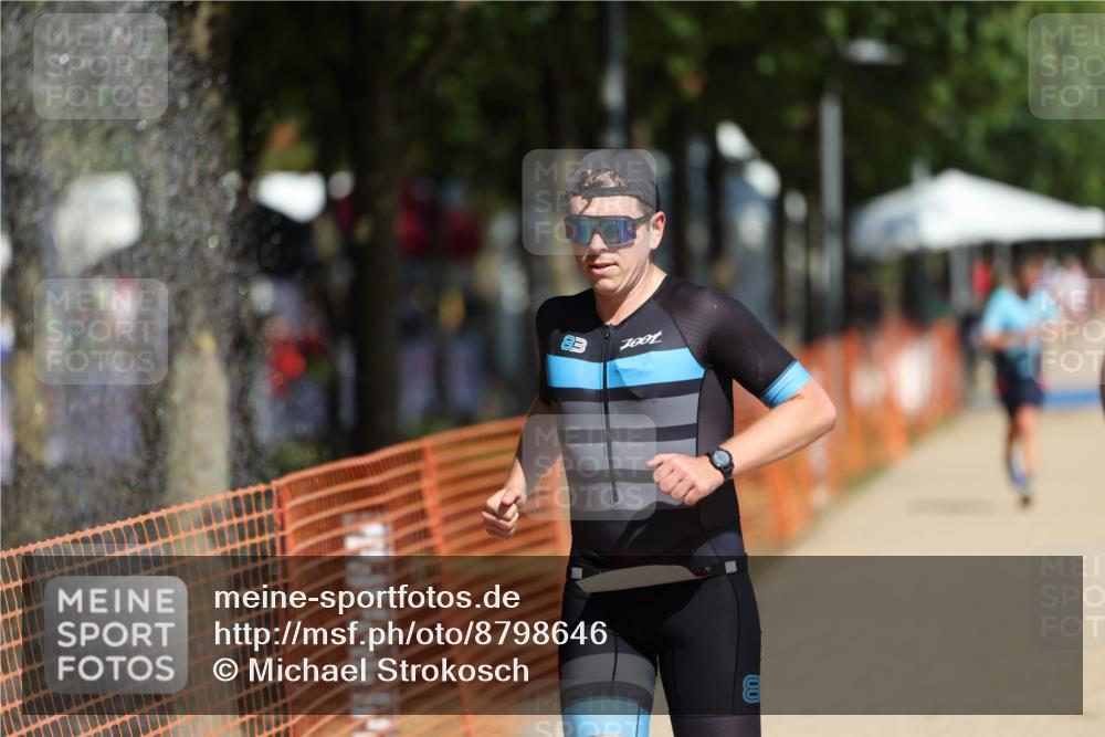 07.09.2025 - 19. Norderstedt Triathlon Michael Strokosch http://msf.ph/oto/8798646 07.09.2025 12:25:51 Laufen 699, 824, 1378 meine-sportfotos.de