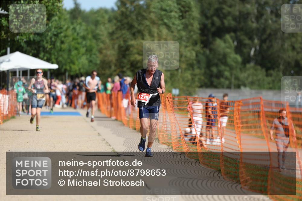 07.09.2025 - 19. Norderstedt Triathlon Michael Strokosch http://msf.ph/oto/8798653 07.09.2025 11:58:14 Laufen 1279 meine-sportfotos.de