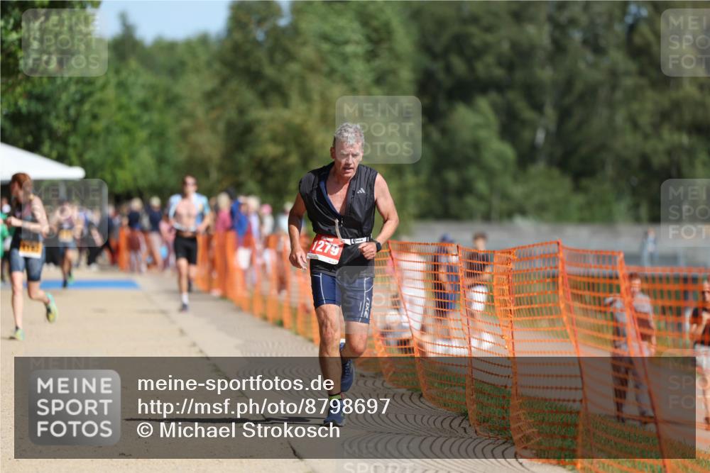 07.09.2025 - 19. Norderstedt Triathlon Michael Strokosch http://msf.ph/oto/8798697 07.09.2025 11:58:16 Laufen 1279 meine-sportfotos.de