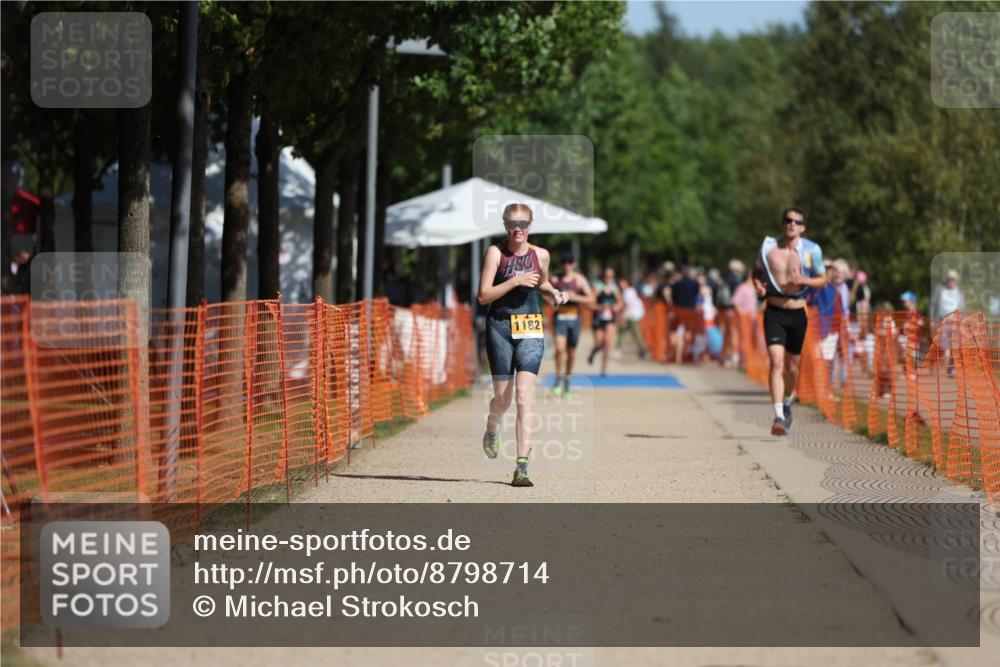 07.09.2025 - 19. Norderstedt Triathlon Michael Strokosch http://msf.ph/oto/8798714 07.09.2025 11:58:18 Laufen 1182, 1279 meine-sportfotos.de