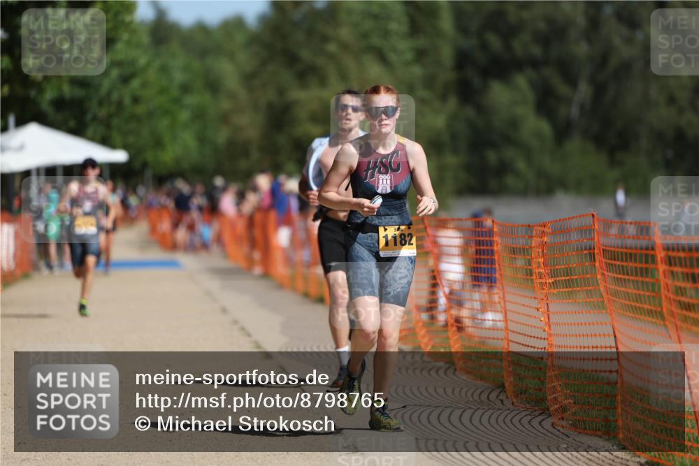 07.09.2025 - 19. Norderstedt Triathlon Michael Strokosch http://msf.ph/oto/8798765 07.09.2025 11:58:24 Laufen 185, 1172, 1182, 1279 meine-sportfotos.de