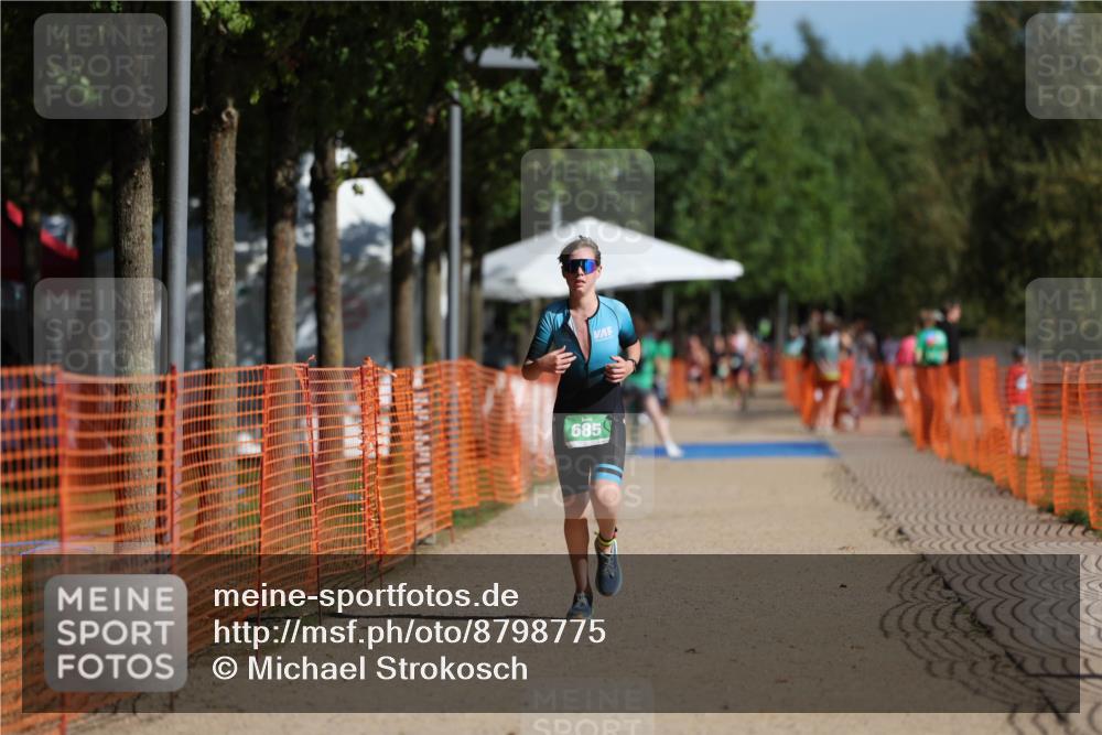 07.09.2025 - 19. Norderstedt Triathlon Michael Strokosch http://msf.ph/oto/8798775 07.09.2025 10:55:05 Laufen 78, 685 meine-sportfotos.de